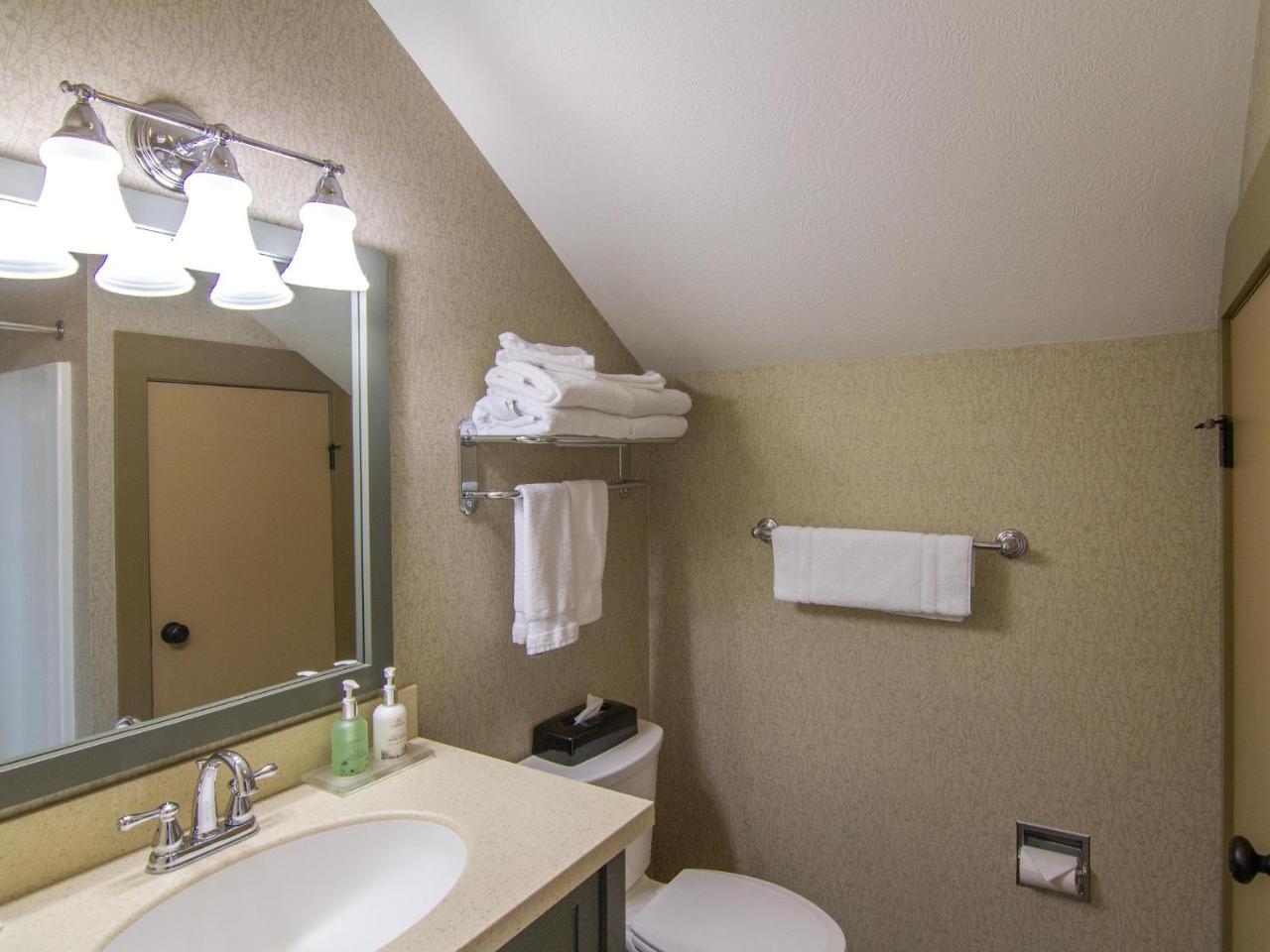 Spacious 2 Bed Condo At Crystal Mountain Resort Thompsonville Kültér fotó